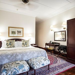 Manor Room